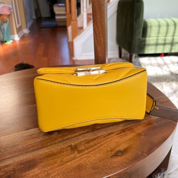 Michael Kors Sunflower Cece Chain Quilted Leather Crossbody Bag Purse - Picture 10 of 15